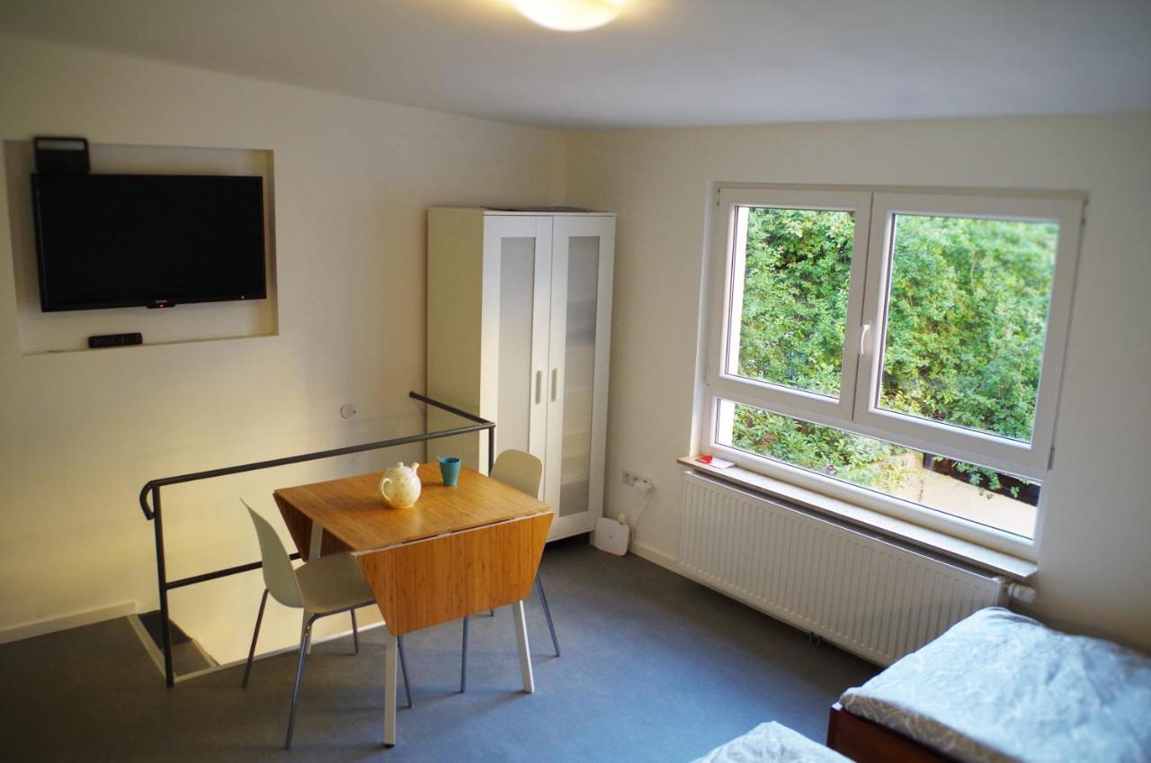 Apartment In Altstadt-/Messenahe, Zentral & Ruhig Norimberga Esterno foto