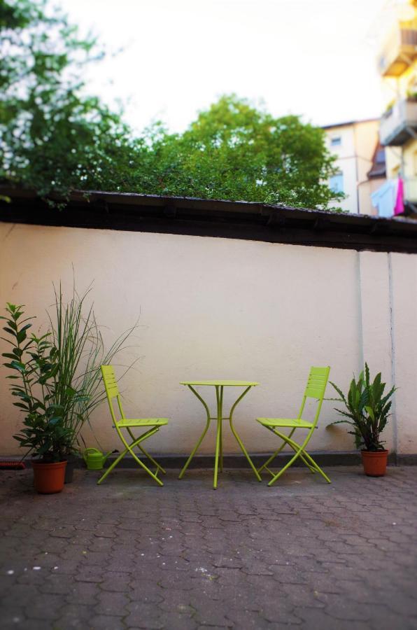 Apartment In Altstadt-/Messenahe, Zentral & Ruhig Norimberga Esterno foto